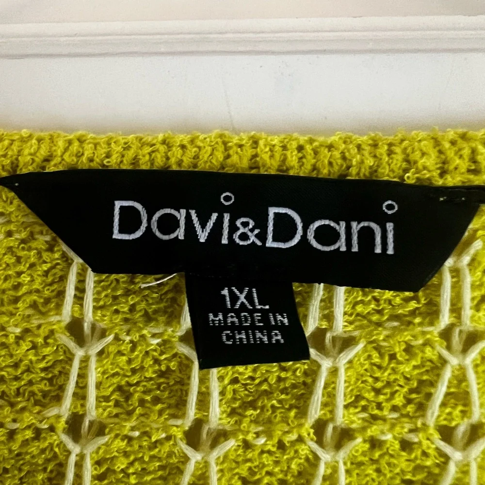 DAVI & DANI Lime Green Women's Sweater - Picture 4 of 4